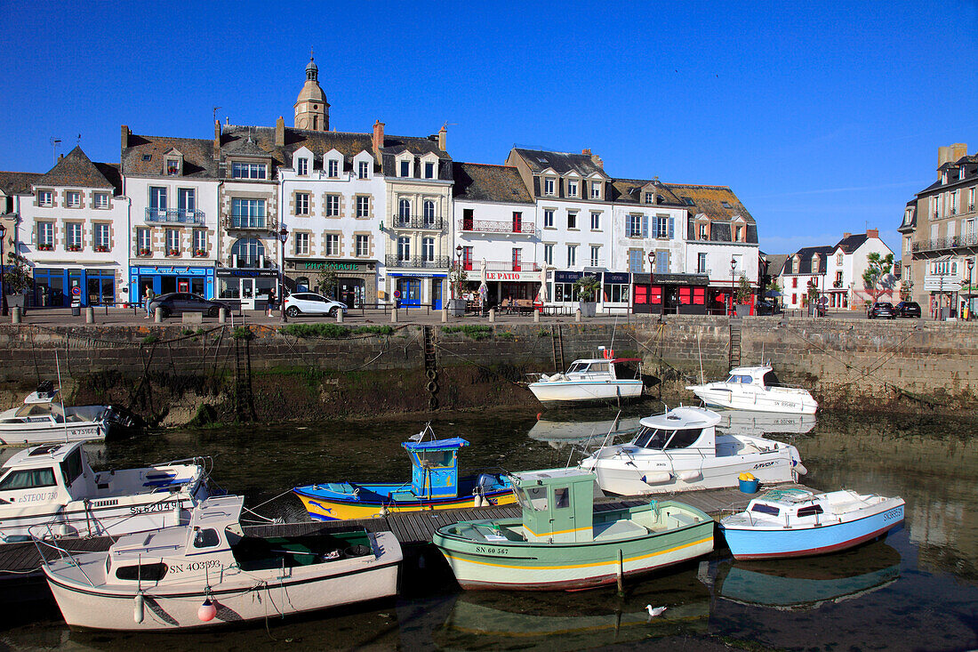 France,Pays de la Loire,Loire Atlantique (44),Le Croisic,Grande Chambre quay