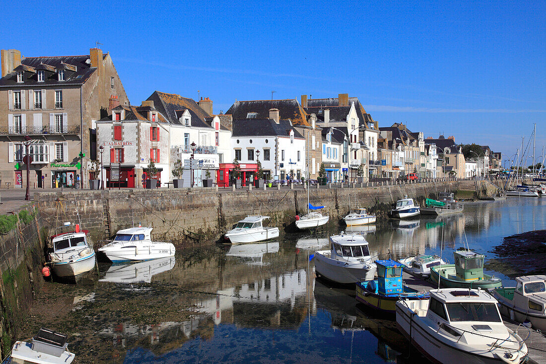 Frankreich,Pays de la Loire,Loire Atlantique (44),Le Croisic,Grande Chambre quay