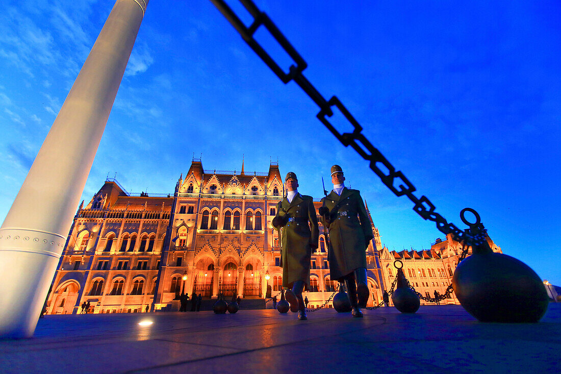 Hungary,Budapest,Parlamentsgebäude