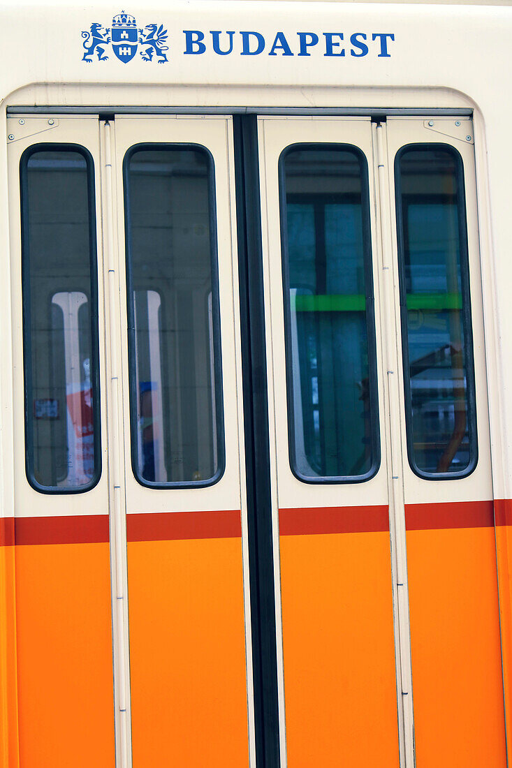 Europa,Hungary,Budapest. Straßenbahn Türen