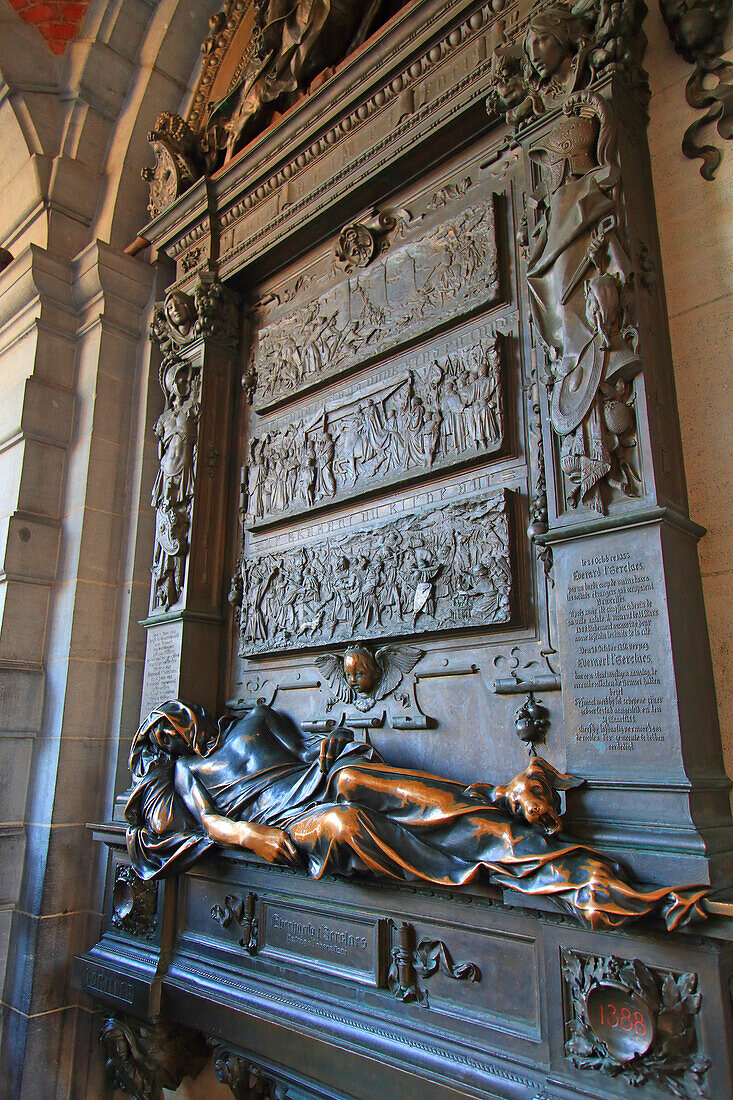 Europa, Belgien, Brüssel. Großer Platz. Statue von Everard't Serclaes