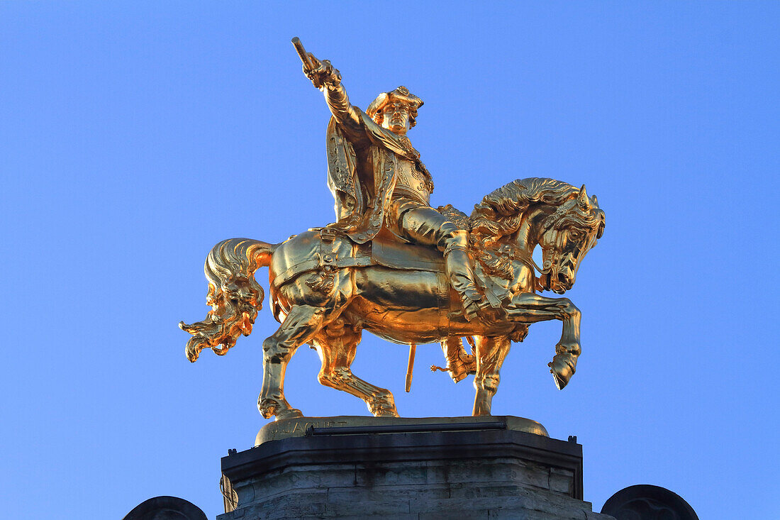 Europa,Belgien,Brüssel. Grand Place, Statue von Charles Alexander de Lorraine