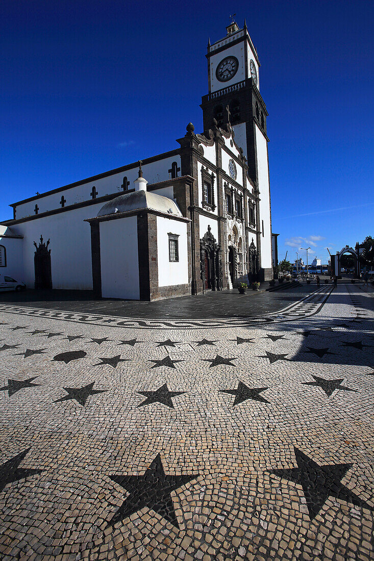 Insel Sao Miguel, Azoren, Portugal. Ponta Delgada. calcada portuguesa