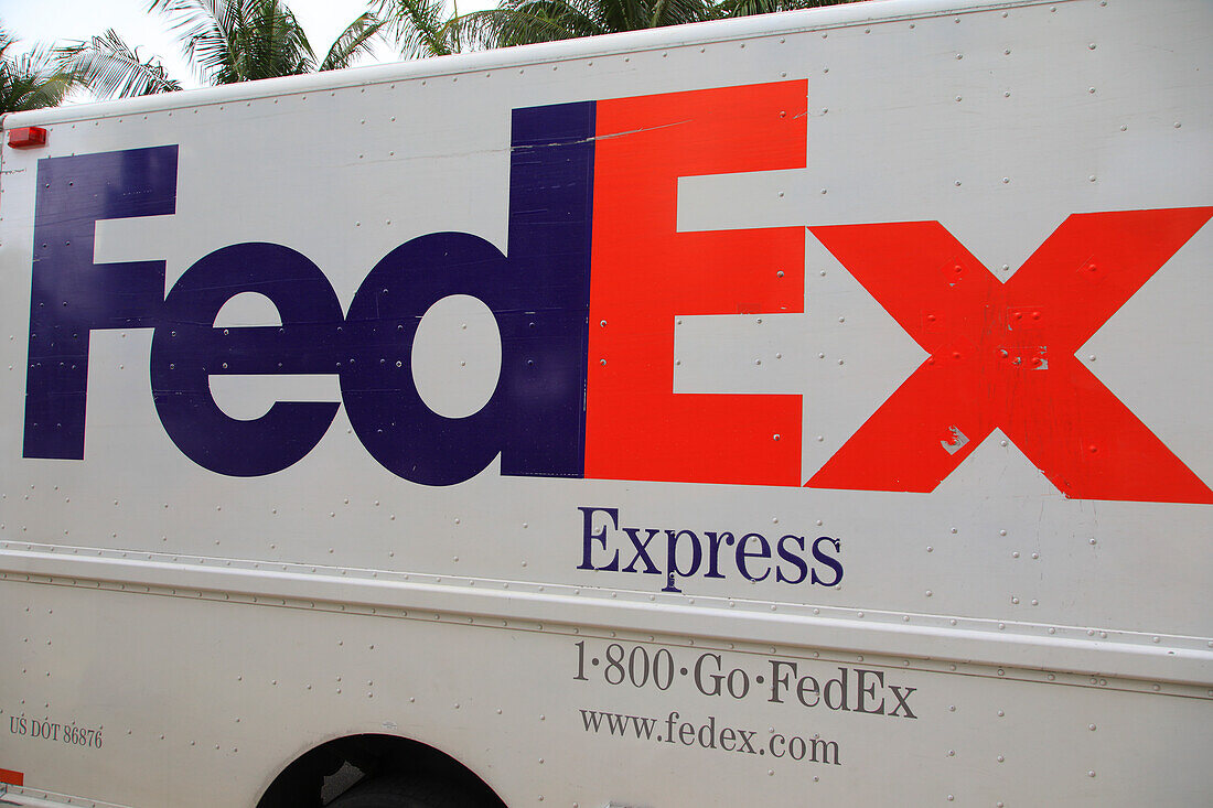 Fedex-Lieferwagen