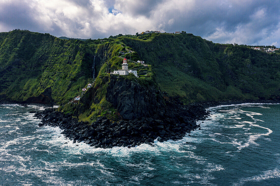 Insel Sao Miguel, Azoren, Portugal. Ponta do Arnel. Leuchtturm