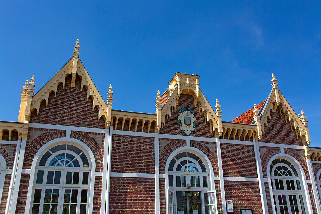 Frankreich, Hauts de France, Somme. Abbeville, Stadtzentrum. Bahnhof