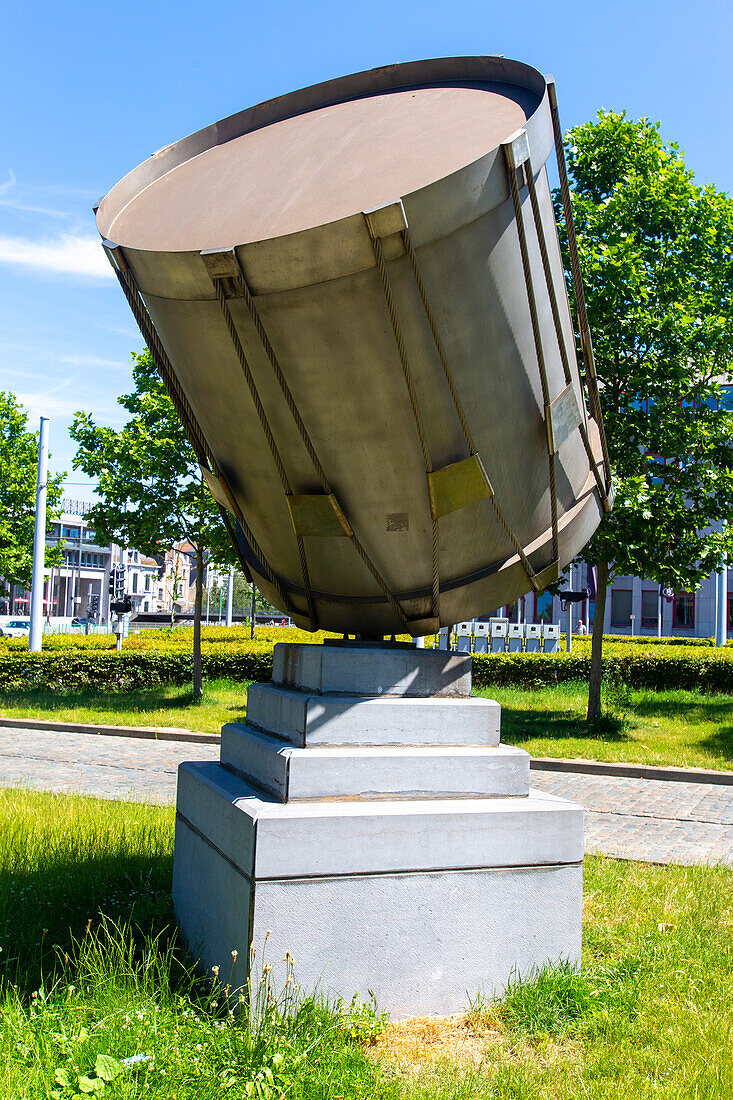 Europa,Belgien,Charleroi. Bahnhof