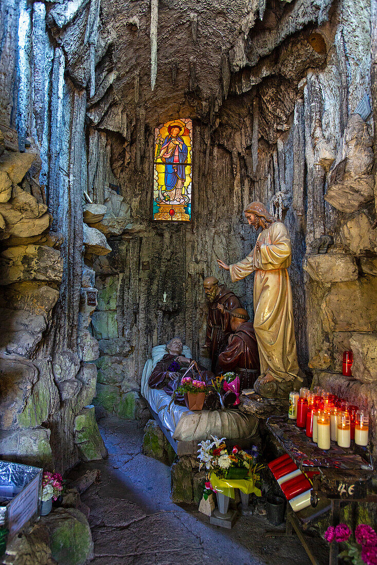 Europa,Belgien,Crupet Condroz. Die Höhle des Teufels