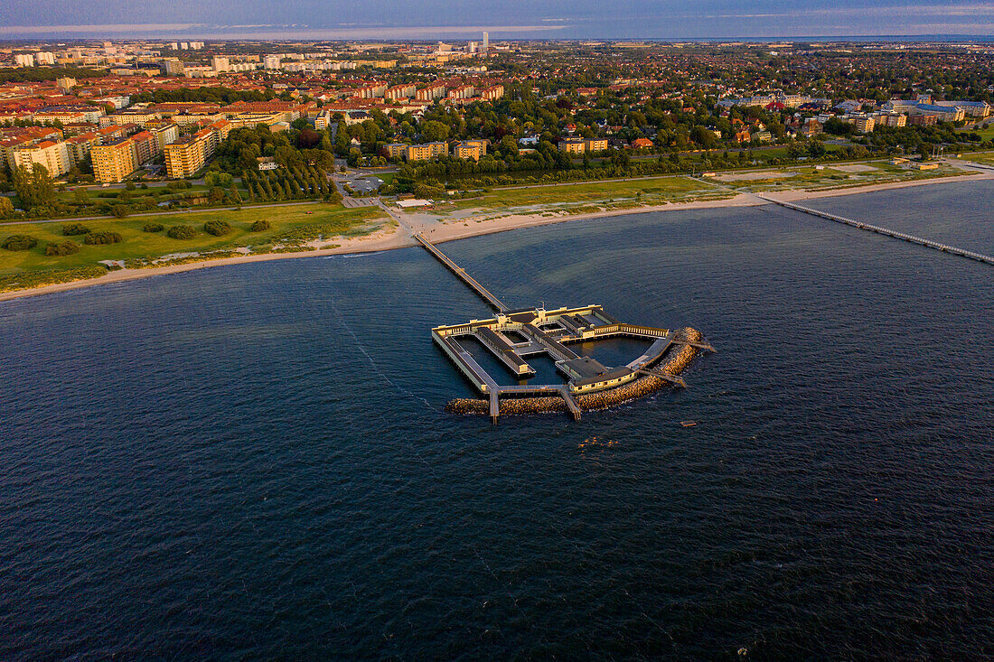 Europa, Skandinavien, Schweden. Schonen. Malmö. Freibad Ribersborgs Kallbadhus