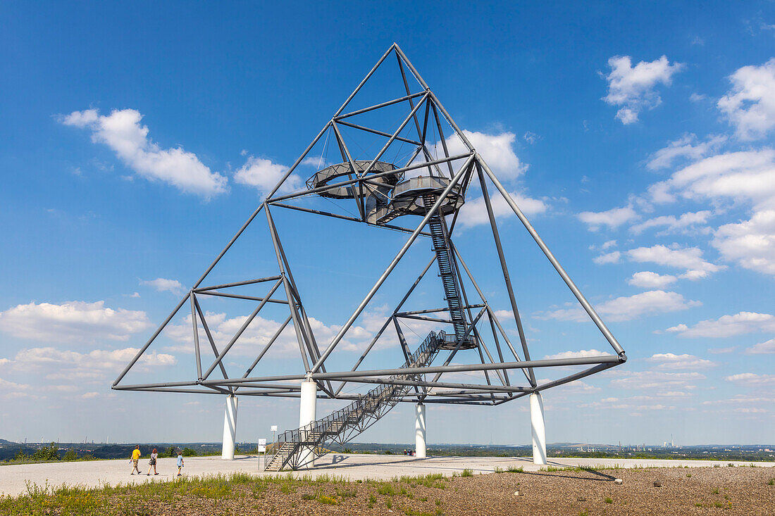 Deutschland,Ruhrgebiet,Nordrhein-Westfalen,Bottrop,Tetraeder auf der Halde Beckstraße