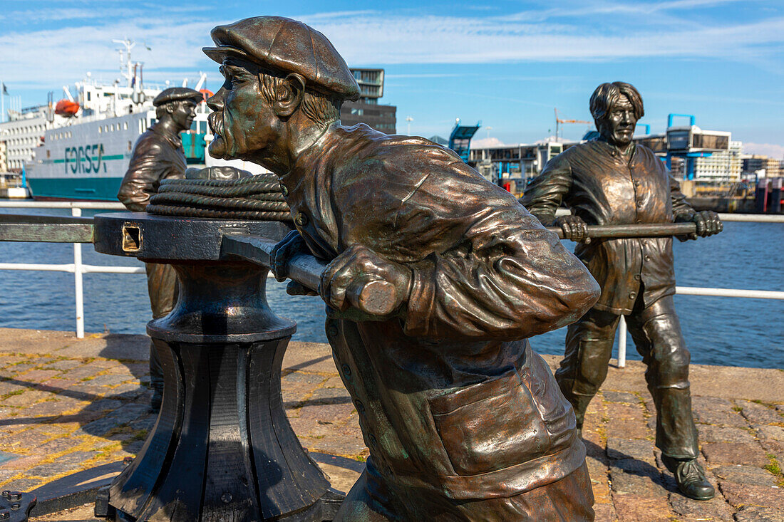 Europe,Scandinavia,Sweden. Scania. Helsingborg. Gangspelet,Cabestan,by Finnish sculptor Risto Karvinen