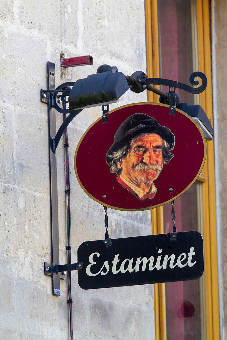 Frankreich,Hauts de France,Aisne,Laon. Wunderschönes Schmiedeschild