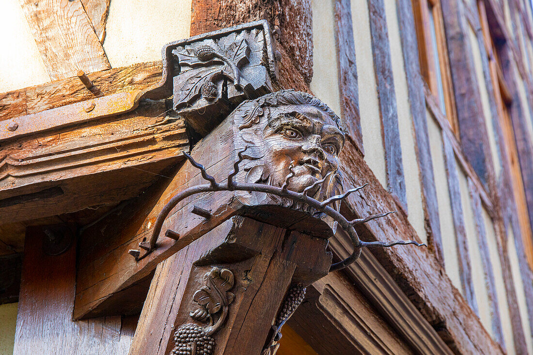 Frankreich,Grand Est,Aube,Troyes. Fassade eines Fachwerkhauses im Stadtzentrum