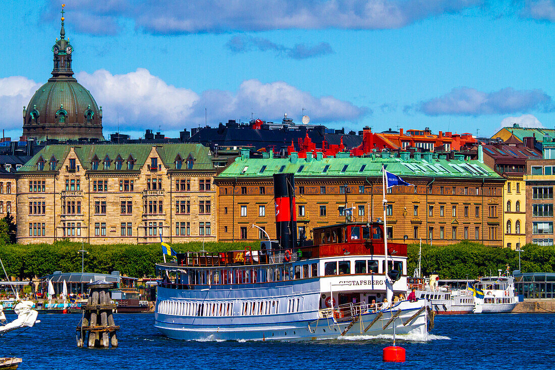 Europa,Skandinavien,Schweden. Stockholm. Strandvaegen. Fähre. Hedwige-Eleonore-Kirche