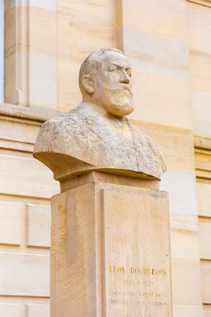 France,Grand Est,Marne,Châlons-en-Champagne.Leon Bourgeois statue