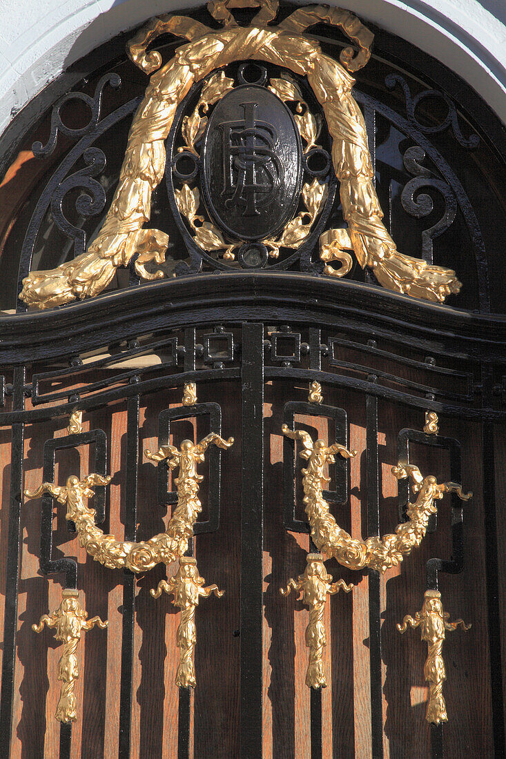 Chile,Valparaiso,Plaza Justicia,historic architecture,gate,detail,