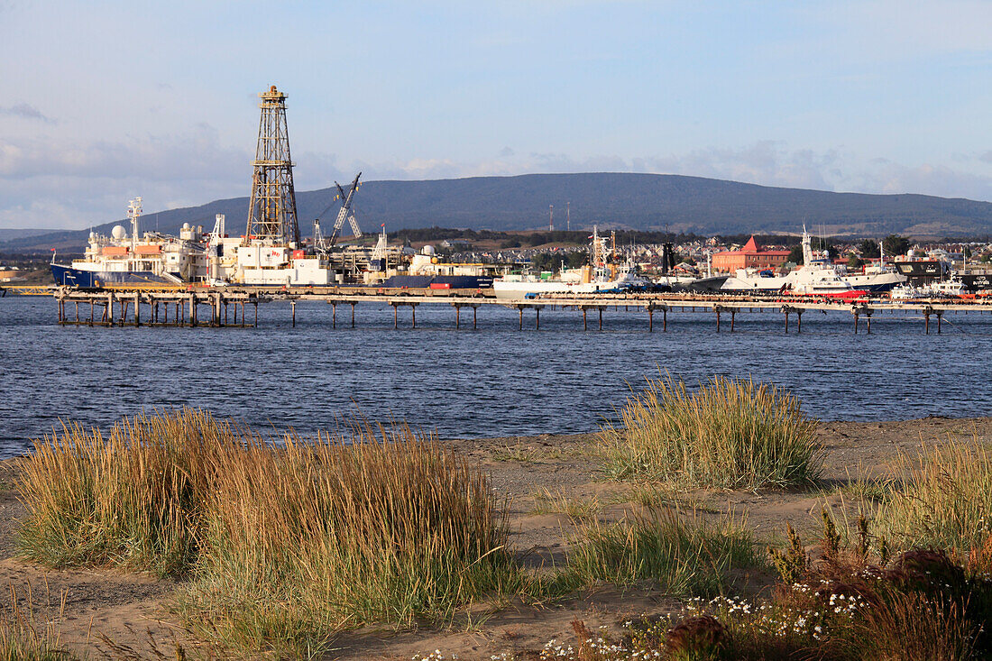 Chile,Magallanes,Punta Arenas,Avenida Costanera,Hafen,Schiffe,