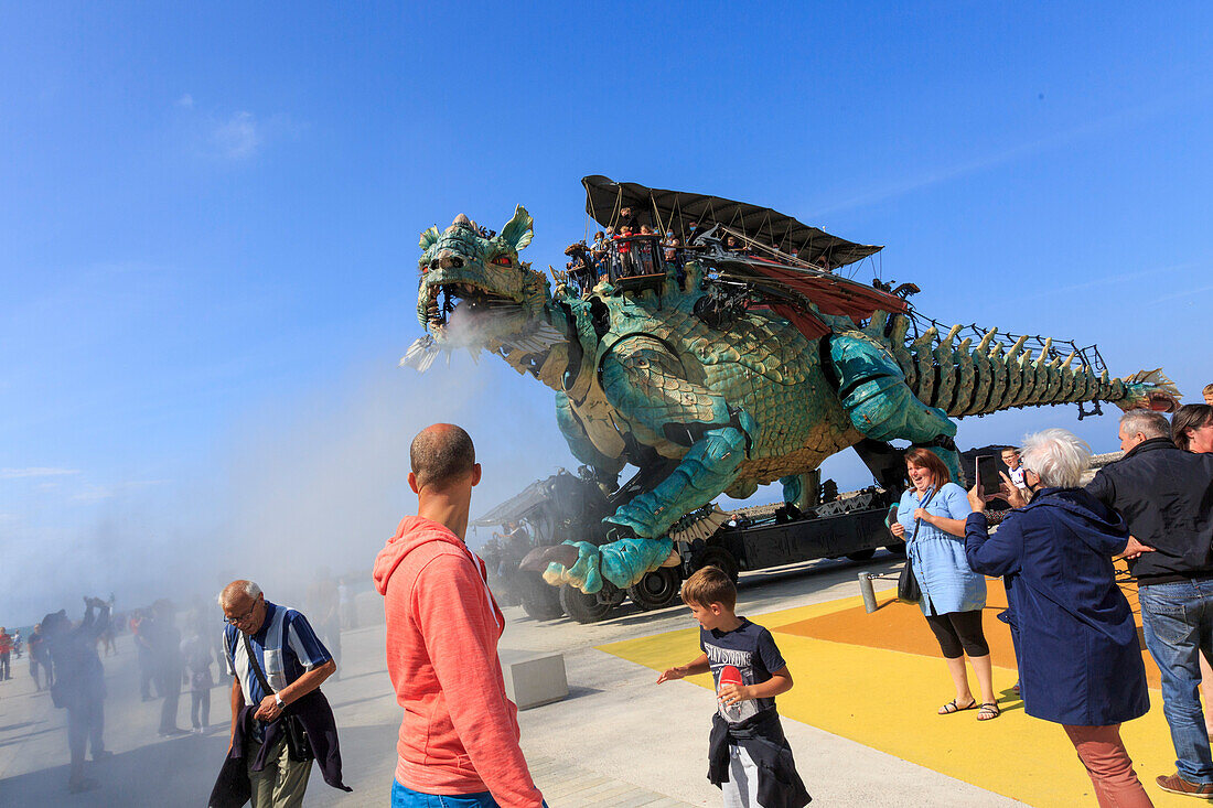 Frankreich,Calais,der Drache auf dem Deich von Calais