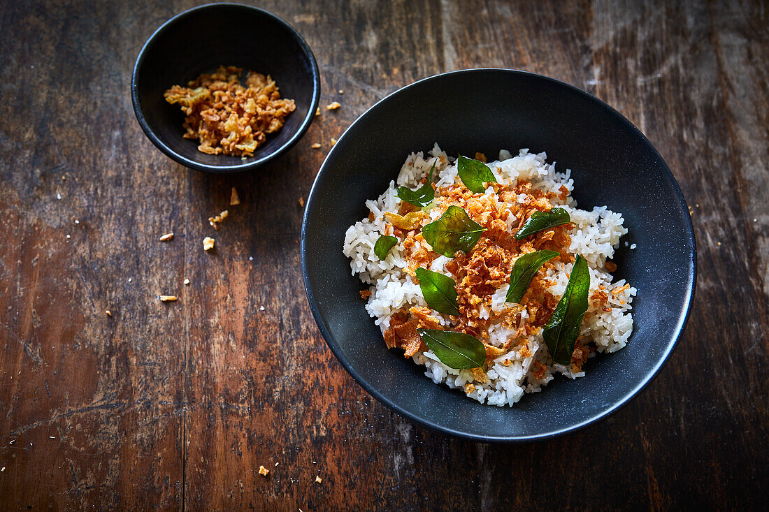 Rice with crispy onions and herbs