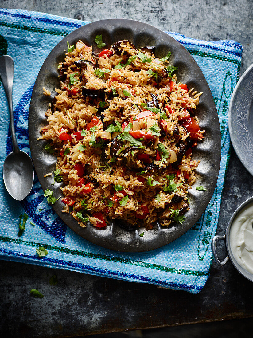 Biryani mit Paprika und Aubergine