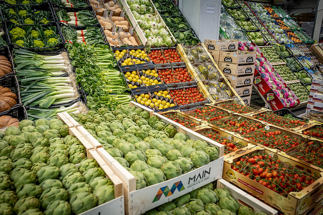 Fruit and vegetable section in market