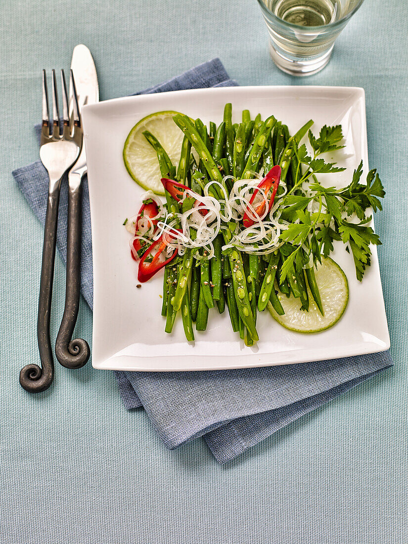 Grüner Bohnensalat mit Schalotten und Trüffelöl