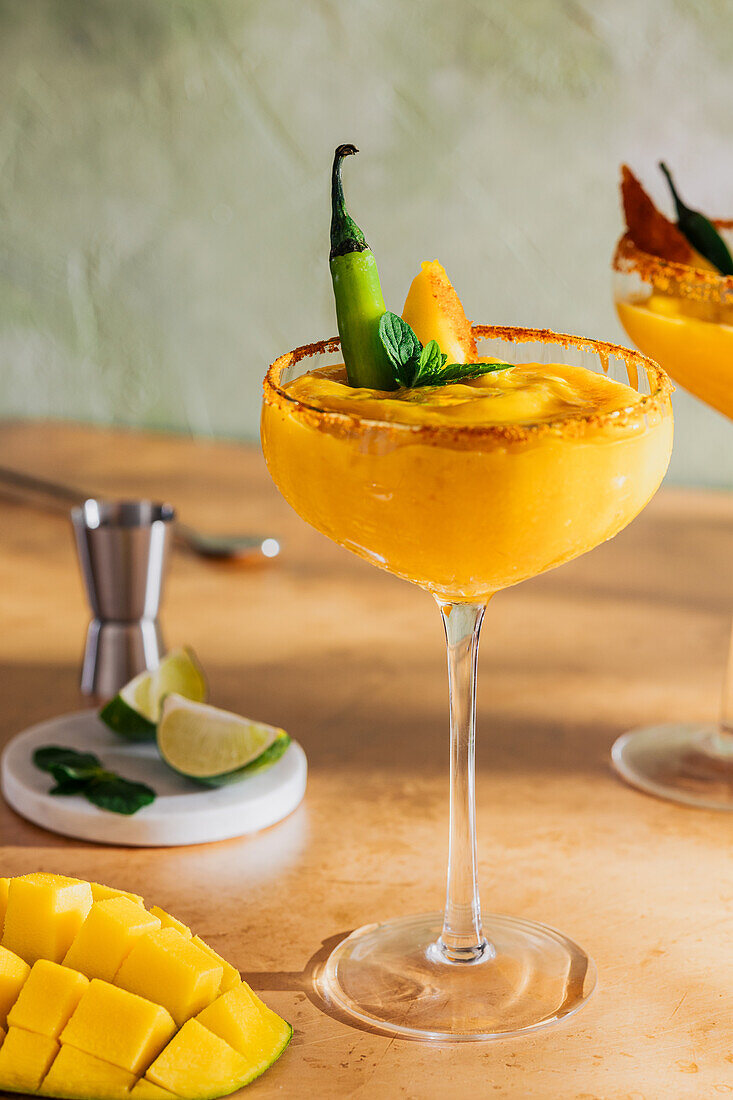 Mango-Daiquiri mit Chili