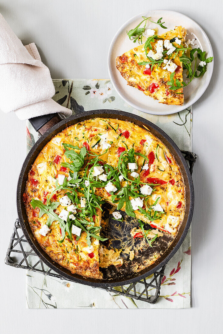 Frittata with courgettes, peppers and feta