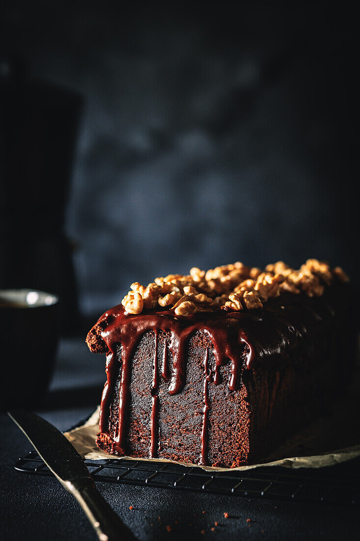 Chocolate cake with walnuts