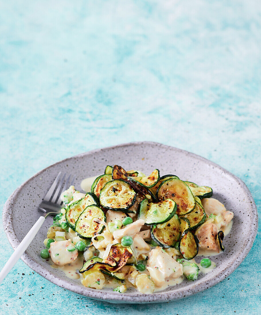 Hähnchenauflauf mit Erbsen und Zucchini