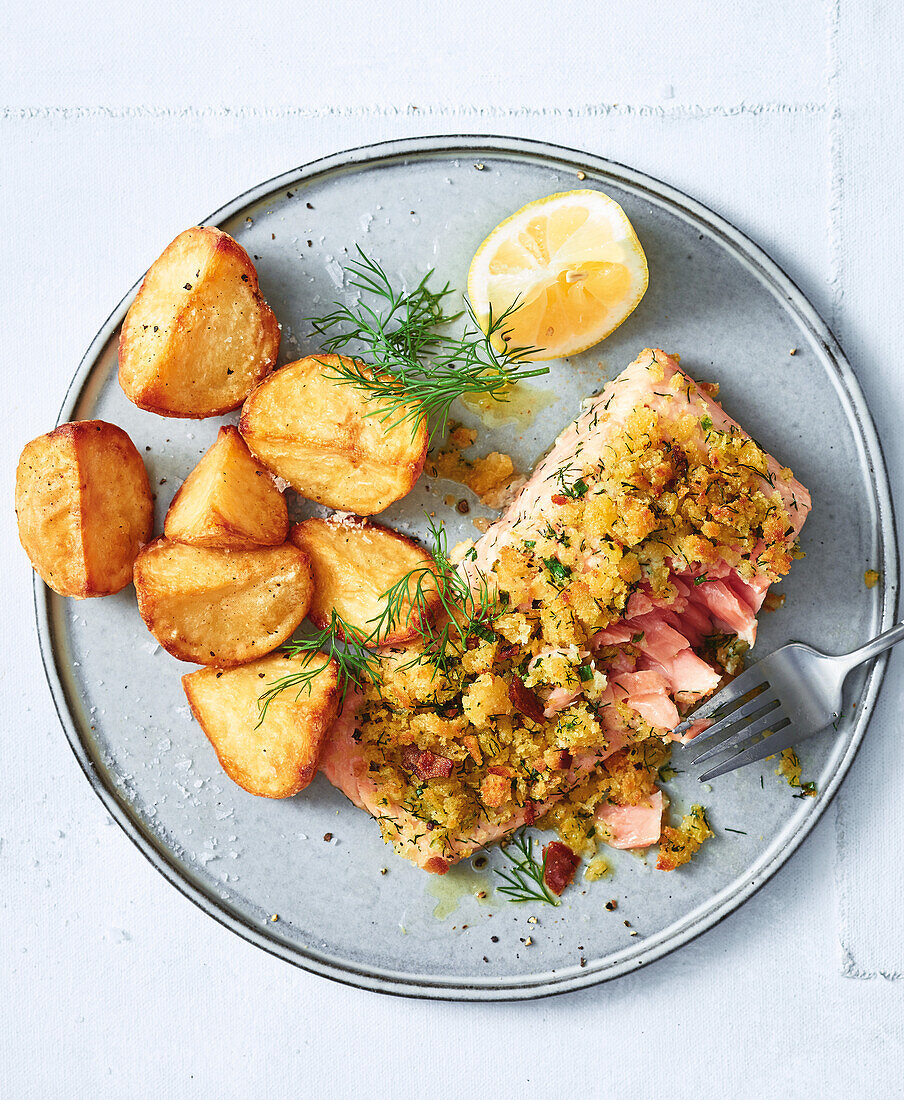 Salmon with herb crust and roast potatoes from the air fryer