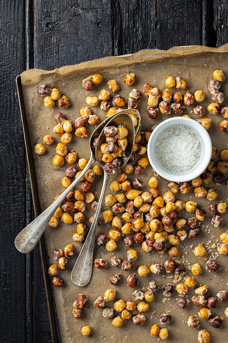 Caramelised hazelnuts with fleur de sel