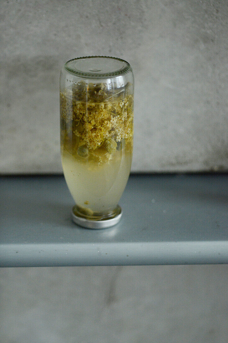 Elderflower syrup ‘upside down’