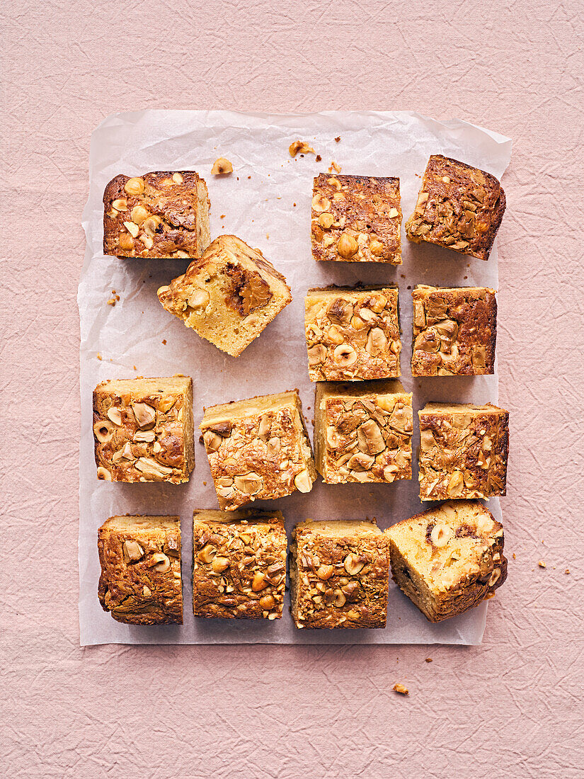 Biscoff-Haselnuss-Blondies