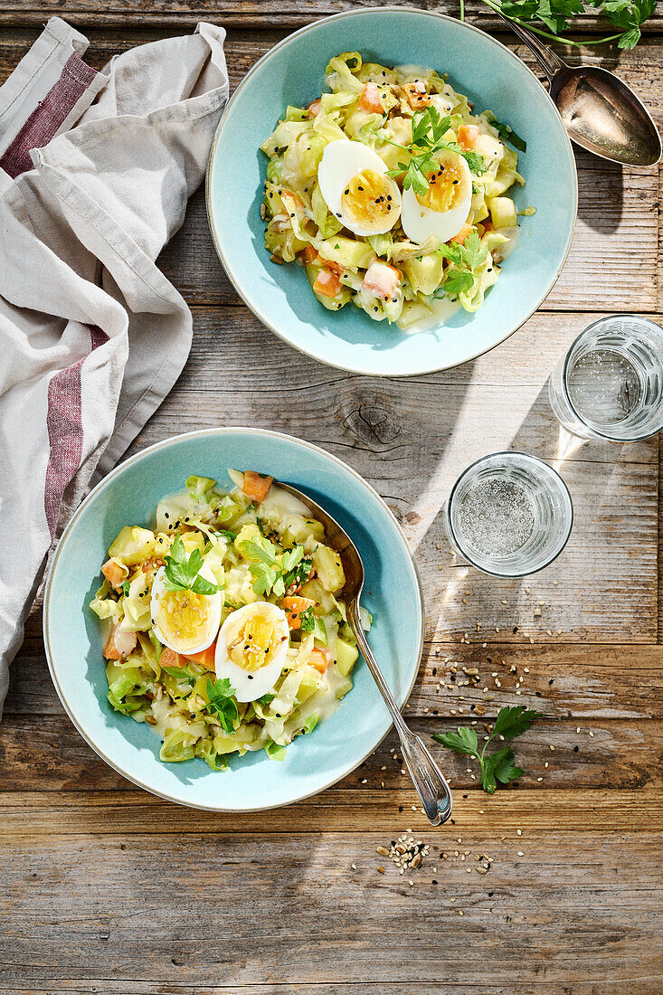 Pointed cabbage stew with potatoes and eggs