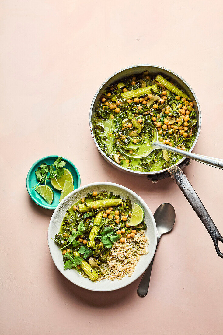 Green coconut curry with baby corn and chickpeas