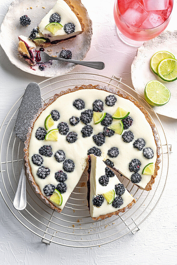 Brombeer-Tarte mit Bayerisch Creme