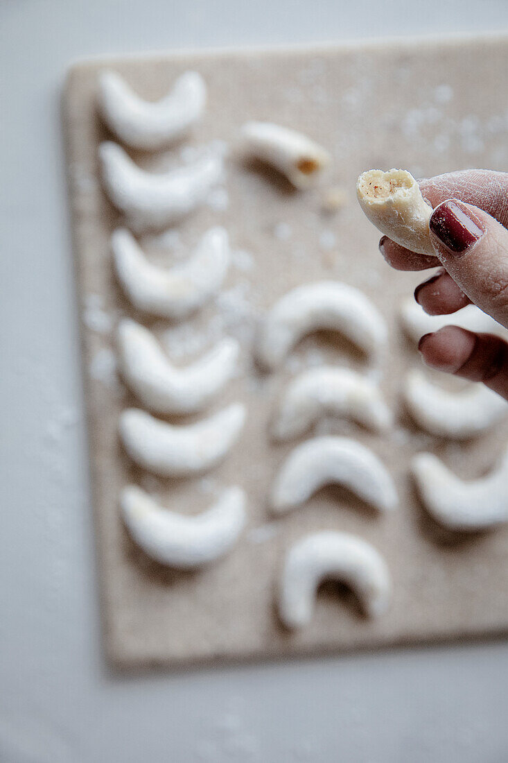 Vanilla crescents