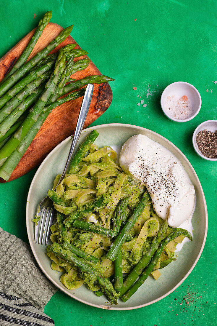 Pappardelle with green asparagus and burrata