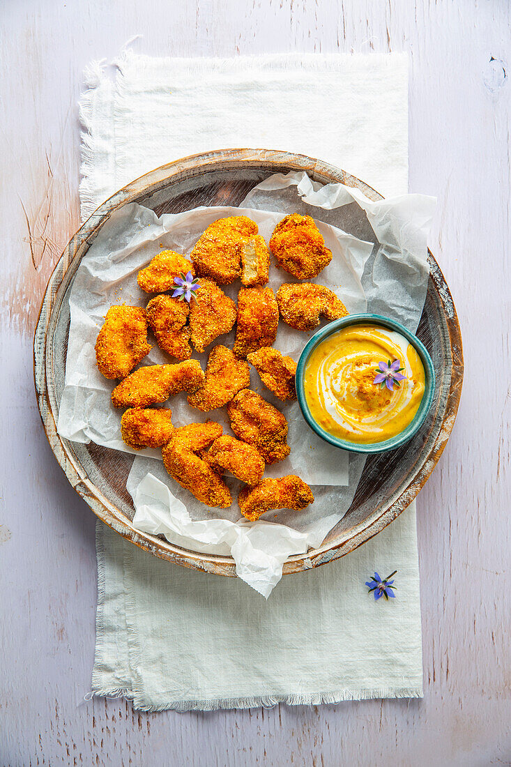 Chicken nuggets with dip