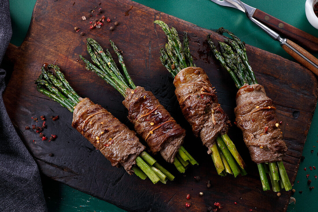 Rindfleischröllchen mit Wildspargel