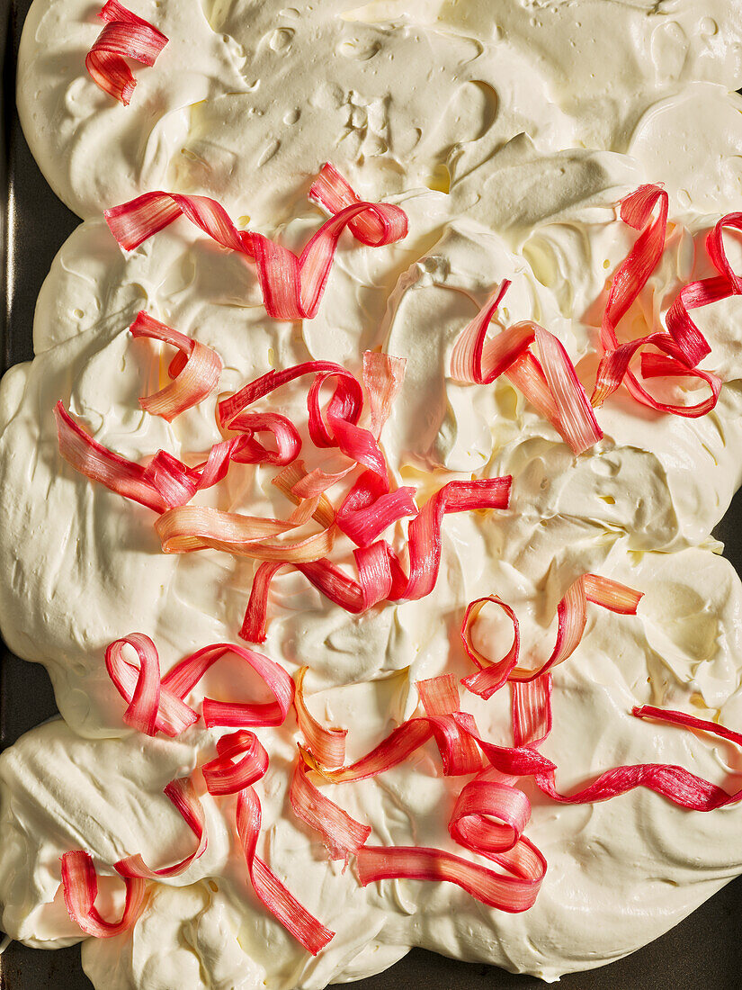 Rhubarb meringue