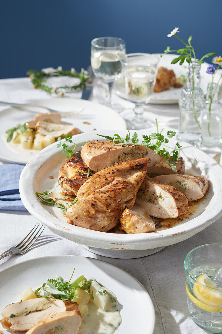 Stuffed chicken breast with asparagus ragout