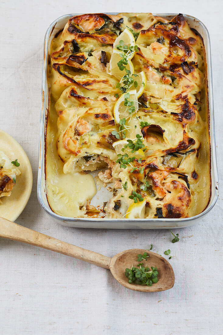 Lachs-Ricotta-Lasagne mit Zitronen-Béchamel