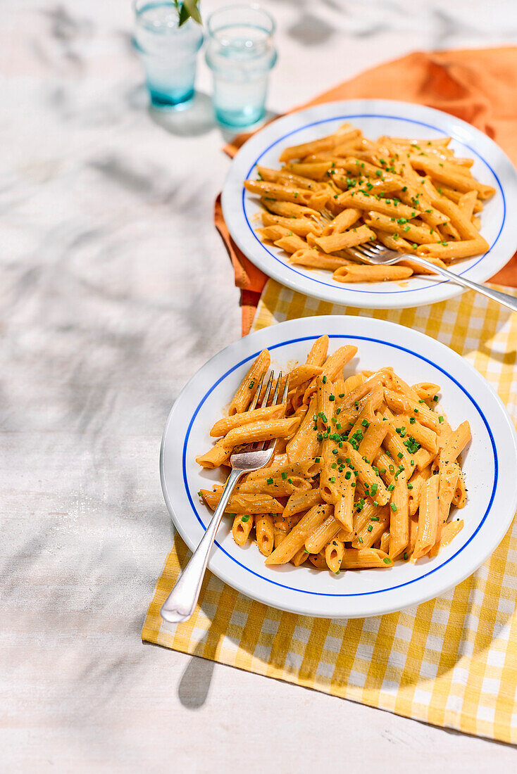 Penne with roasted red bell pepper sauce