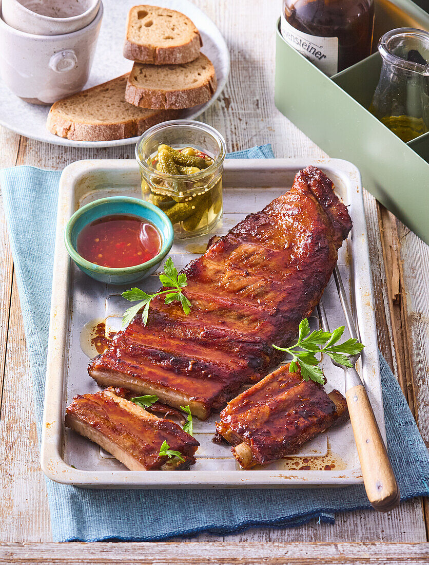 Grilled, glazed pork ribs