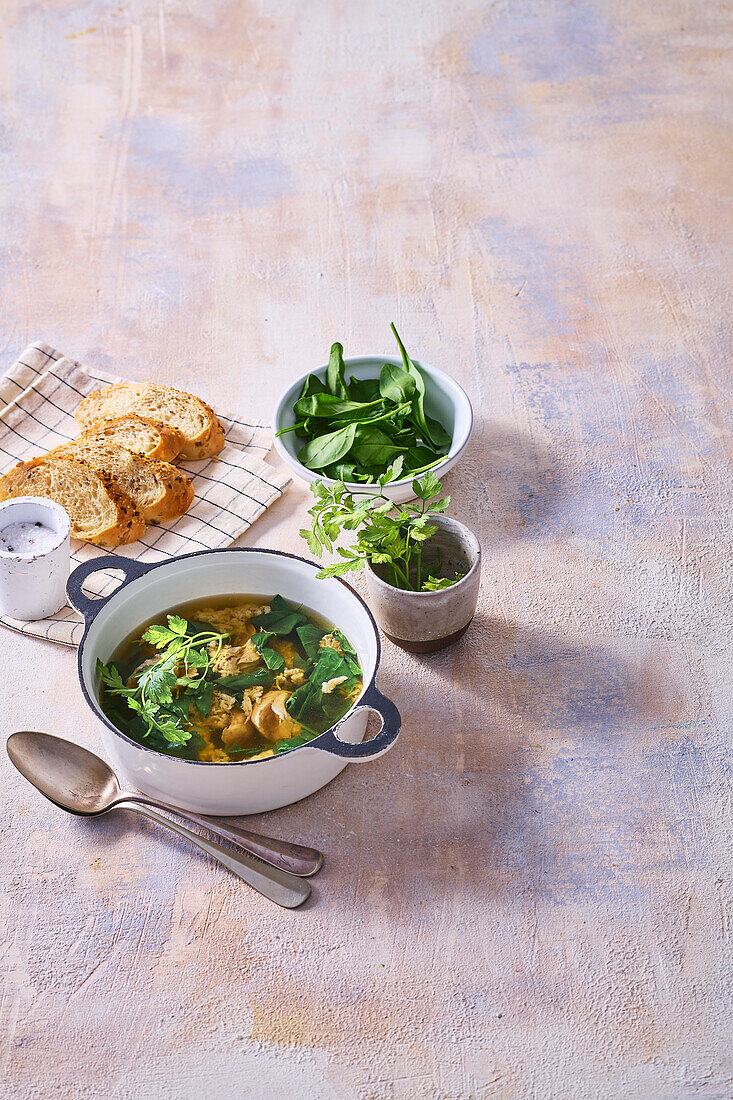 Stracciatella soup with chicken and spinach