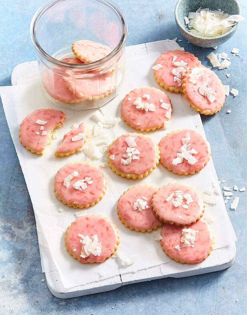 Grapefruit cookies with grated coconut