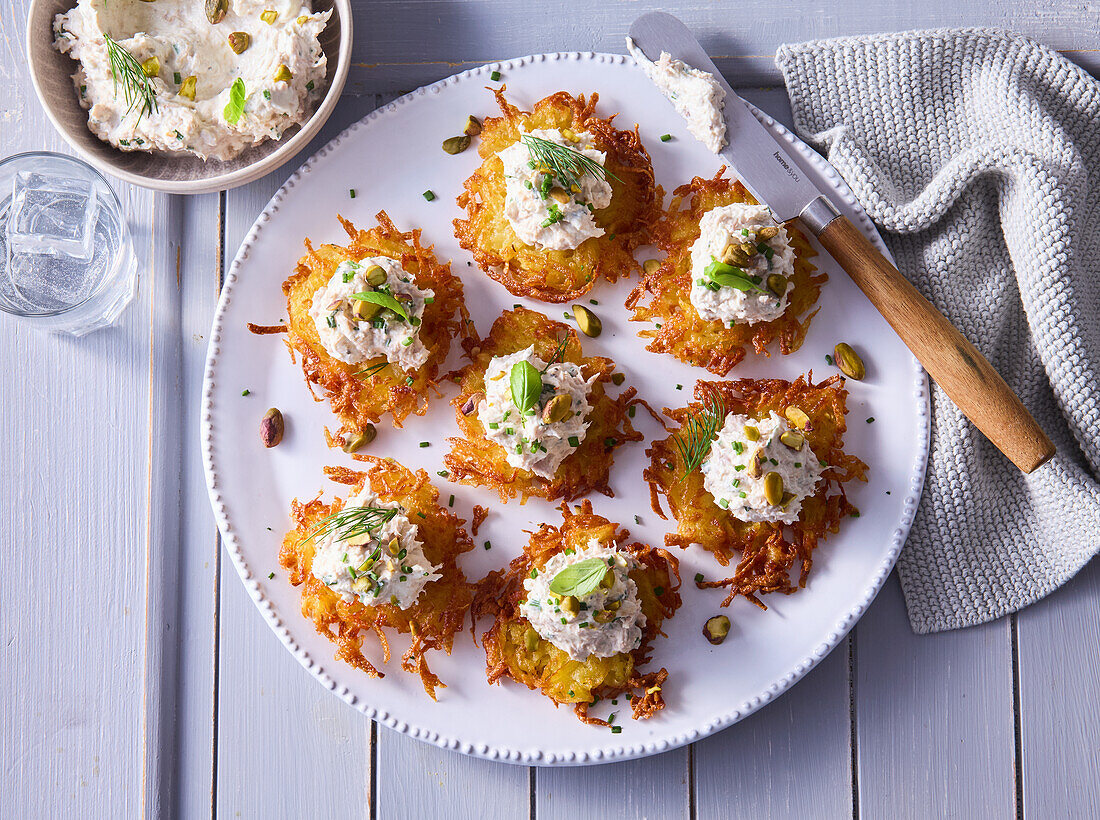 Kartoffelrösti mit Thunfisch-Kräuter-Aufstrich