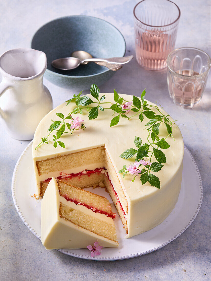 Rhubarb cake with mascarpone cream and strawberry jam